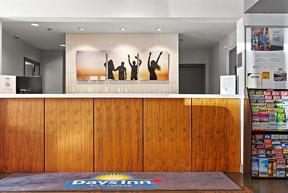 Days Inn by Wyndham Victoria Airport Sidney
