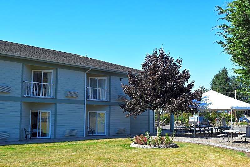 The Dew Drop Inn Motel
