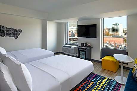 Queen Room with Two Queen Beds and City View