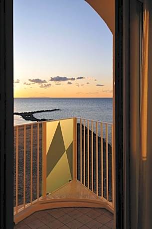 Quadruple Room with Sea View