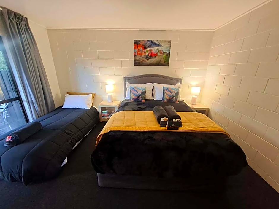 Mackenzie motels
