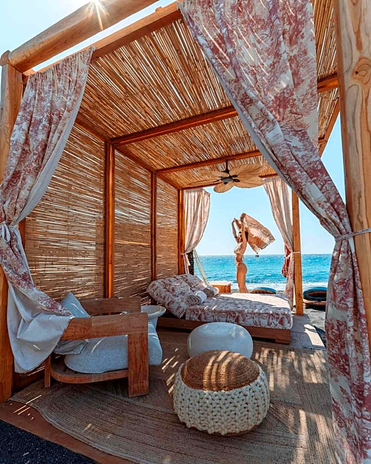 Frati Villas Beachfront