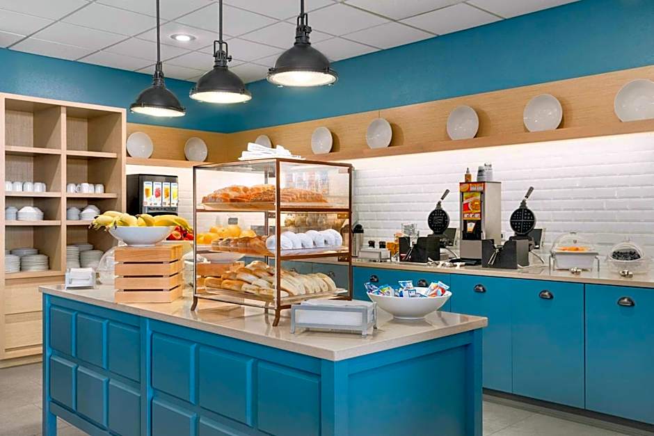 Country Inn & Suites by Radisson, Sidney, NE