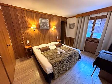 Two Connecting Double Rooms