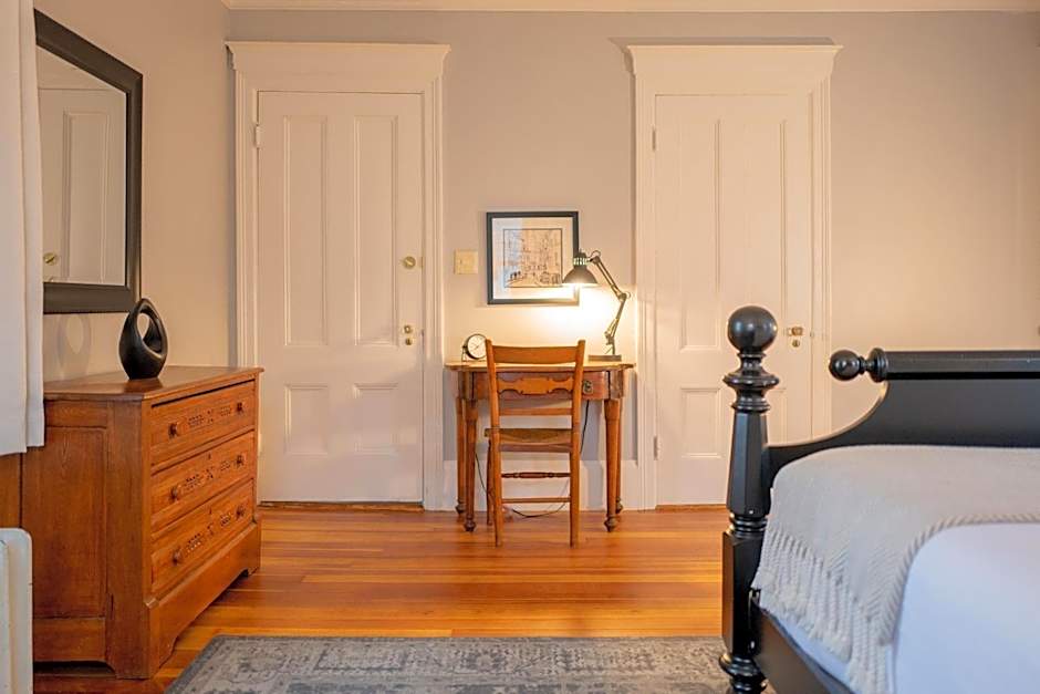 OneSixtyFive, The Inn on Park Row