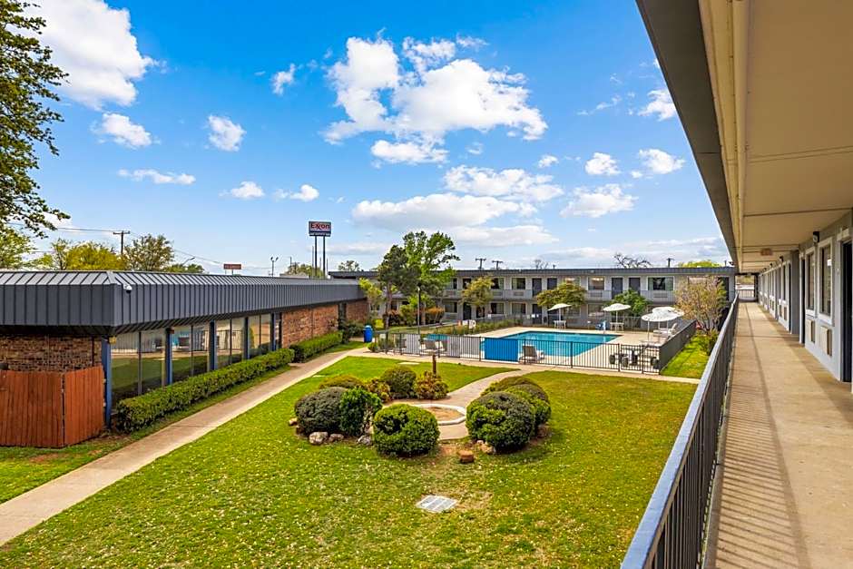 Americas Best Value Inn-Ft. Worth/Hurst