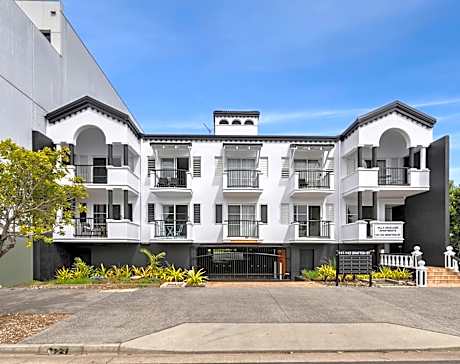 Villa Vaucluse Apartments