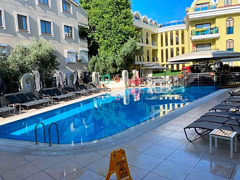 Club Karakas Apart Otel