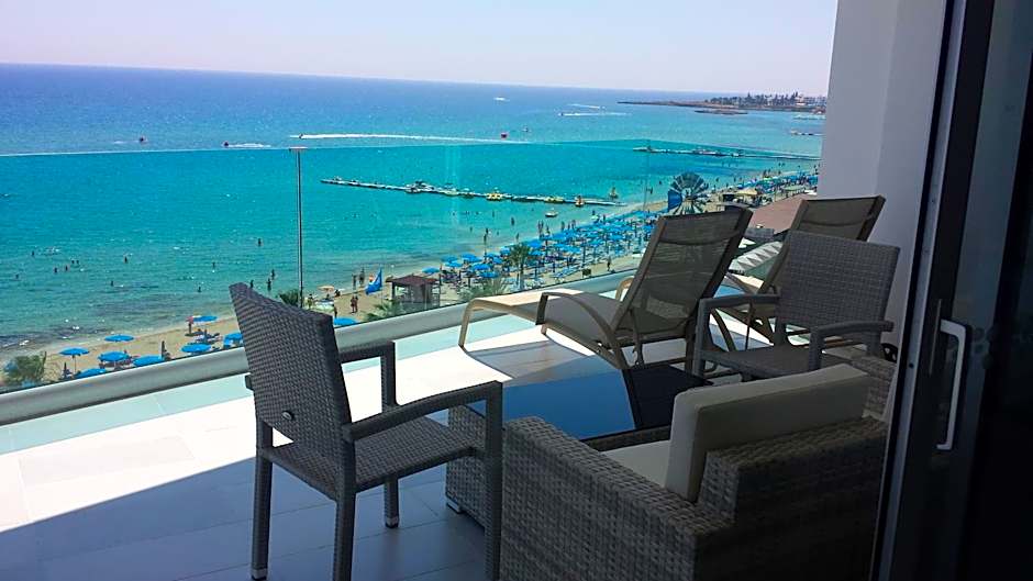 Vrissaki Beach Hotel