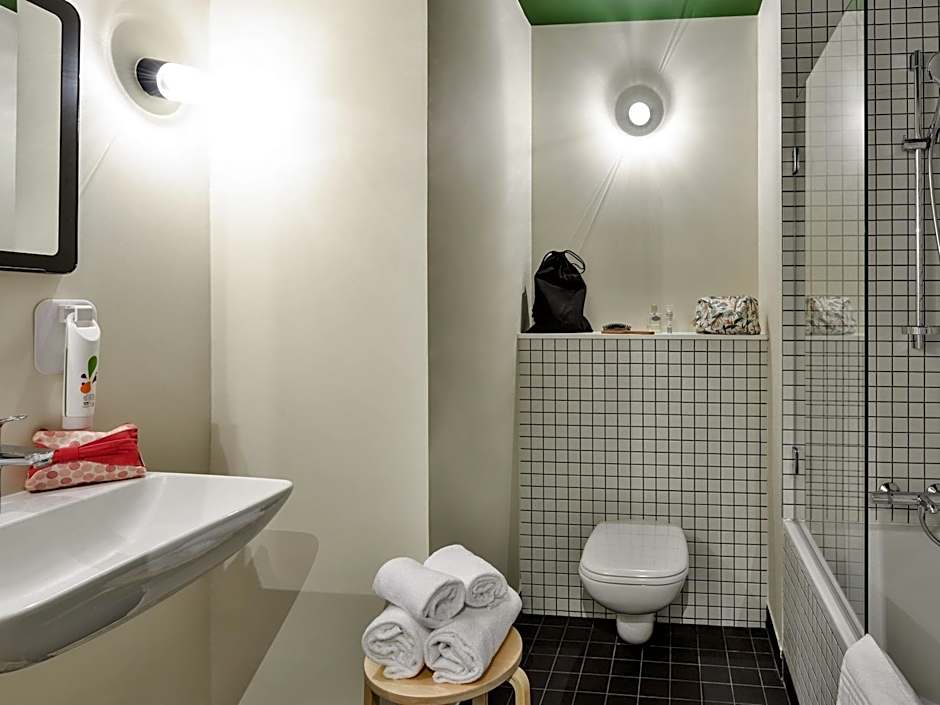 ibis Styles Lyon Meyzieu Arena Stadium