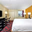 Travelodge by Wyndham Richmond IN