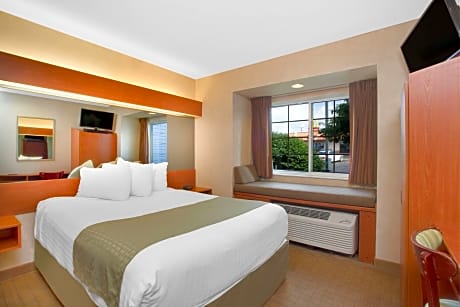 2 Queen Beds Mobility Accessible Room Non-Smoking