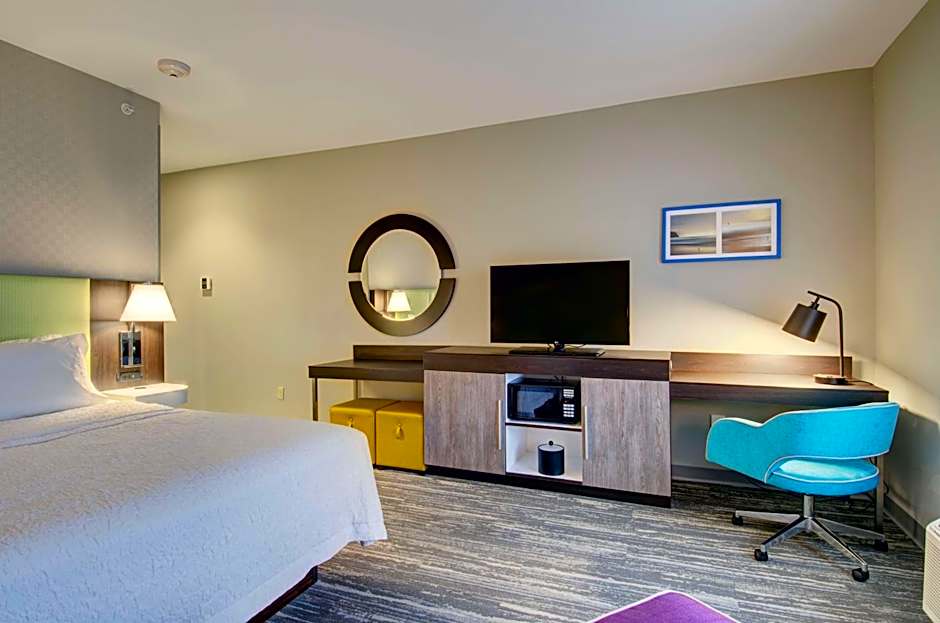 Hampton Inn & Suites Boston/Stoughton