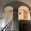 Motta Palace Apartments & Rooms