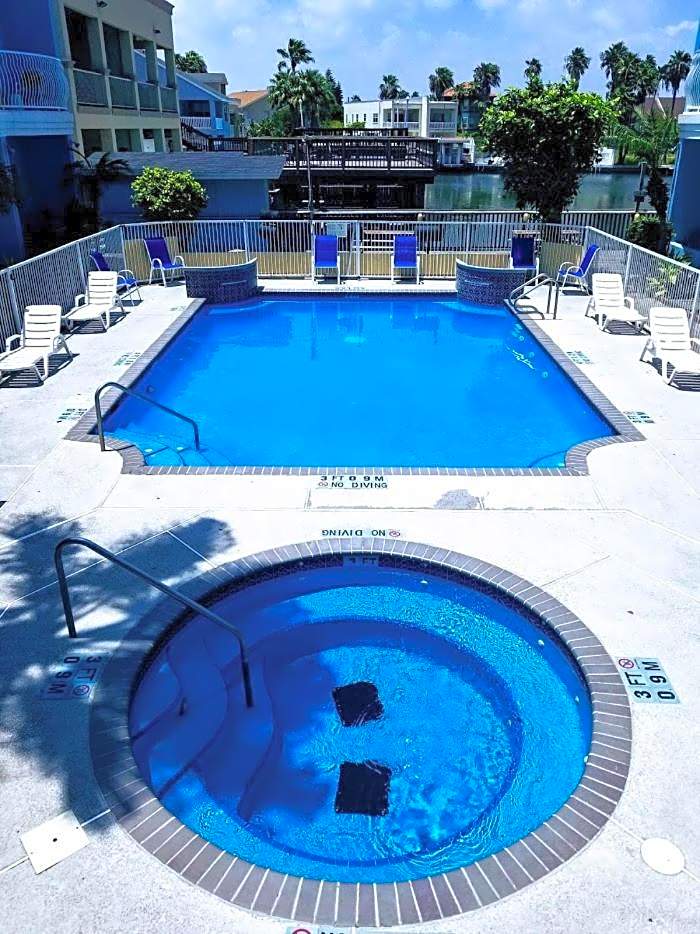 Casa Bella Hotel and Suites