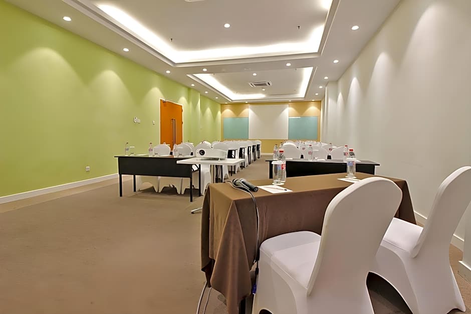 Zest Harbour Bay Batam by Swiss-Belhotel International