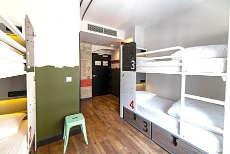 Bed in 4-Bed Mixed Dormitory Room