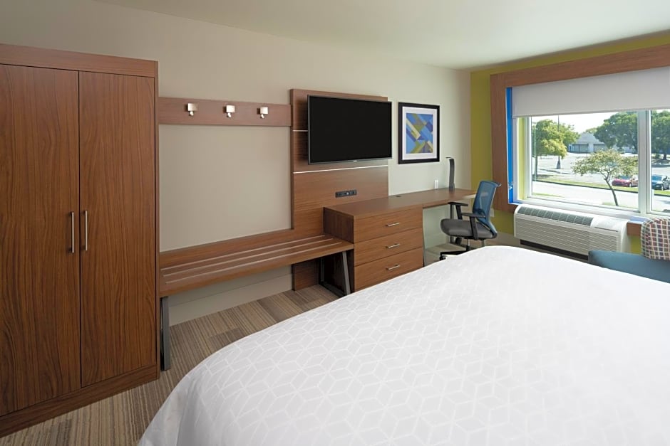 Holiday Inn Express Doral Miami