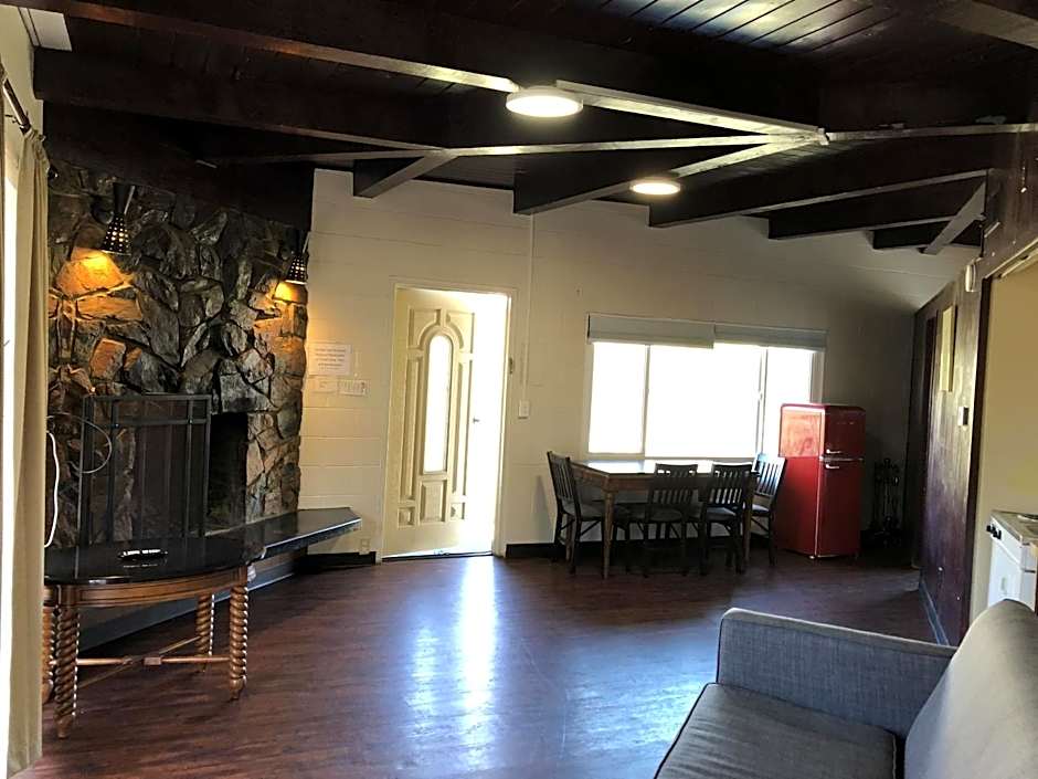 Sierra Lodge Three Rivers