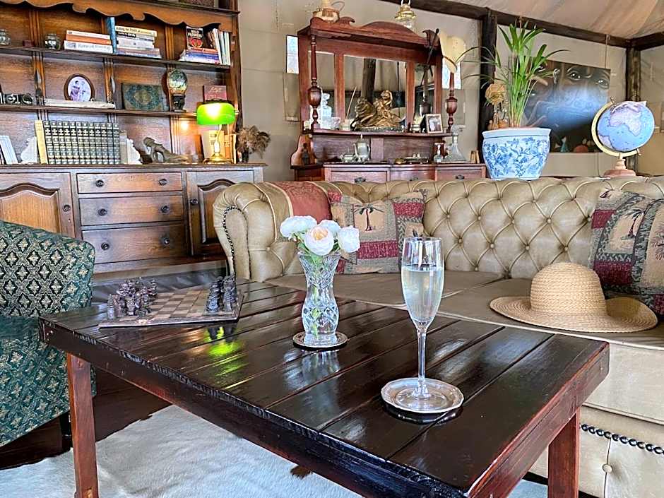 Out in Africa Wildlife Lodge