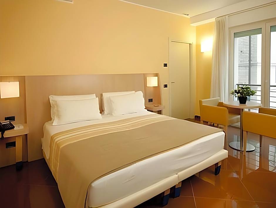 Hotel Chiaraluna