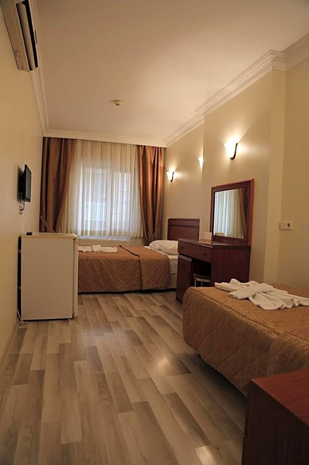 EMOS HOTEL