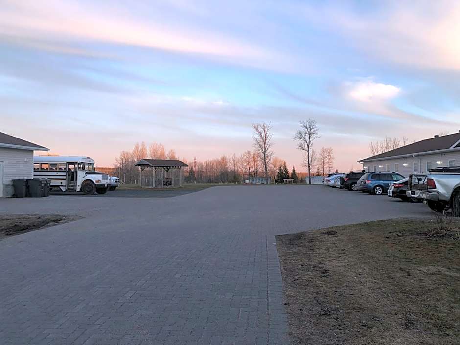 Auberge MacDonald Guest Inn