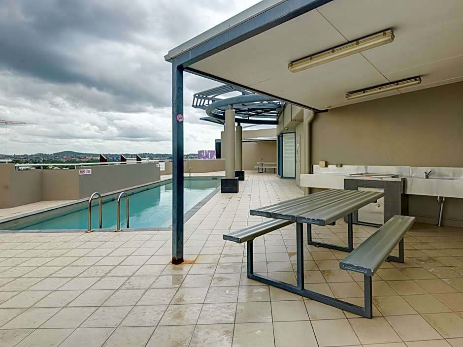 Gabba Central Apartments