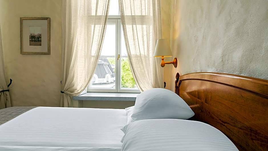 Rixwell Collection Savoy Boutique Hotel