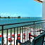 Winter the Dolphin's Beach Club, Ascend Hotel Collection