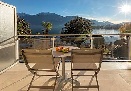 Junior Suite with Lake View