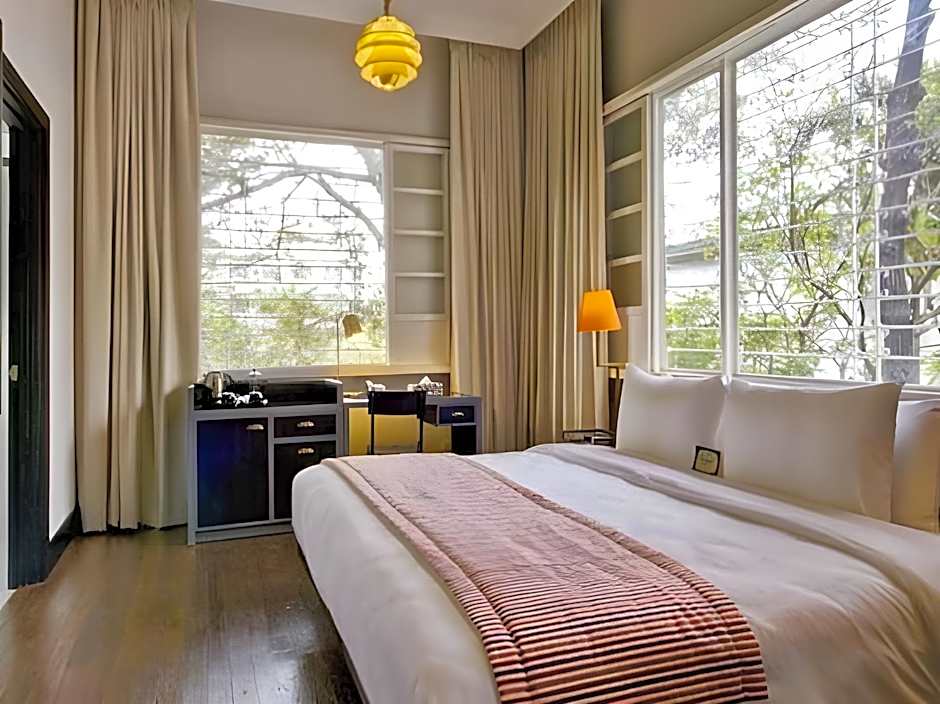 The Henry Hotel Manila