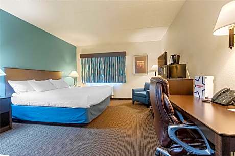 King Studio Suite - Mobility Access/Non-Smoking