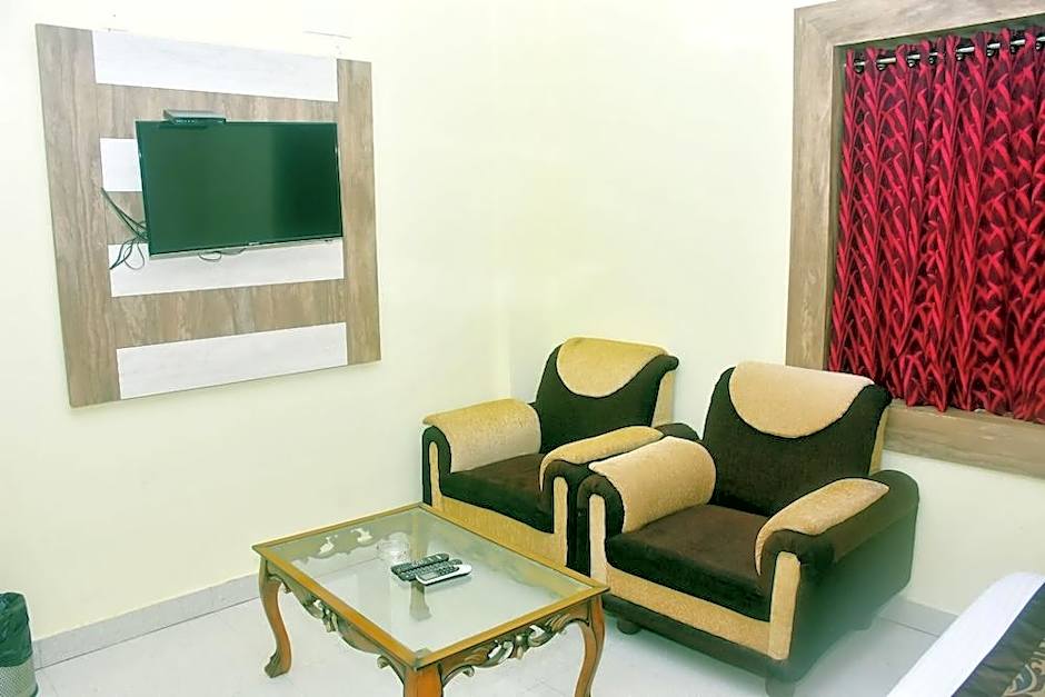 Hotel Arya Palace