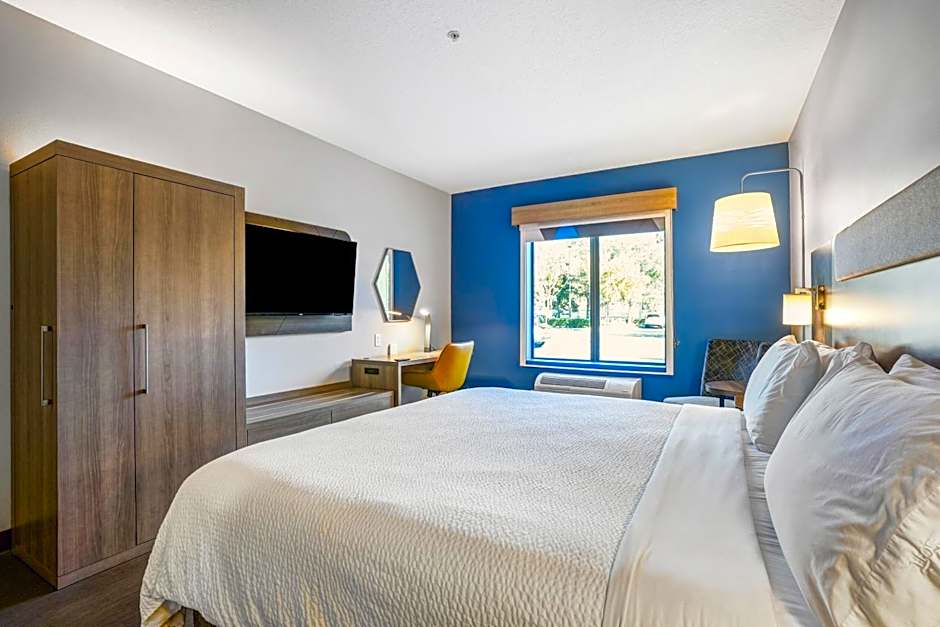 Holiday Inn Express & Suites Jacksonville - Atlantic Beach by IHG