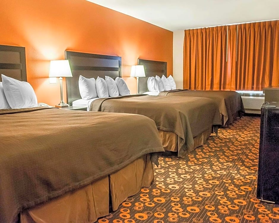 Econo Lodge Inn & Suites Santa Fe