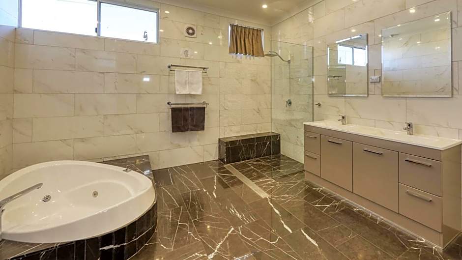 Silver Haven Motor Inn