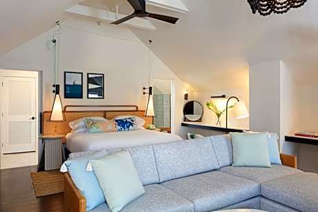 Treehouse Suite