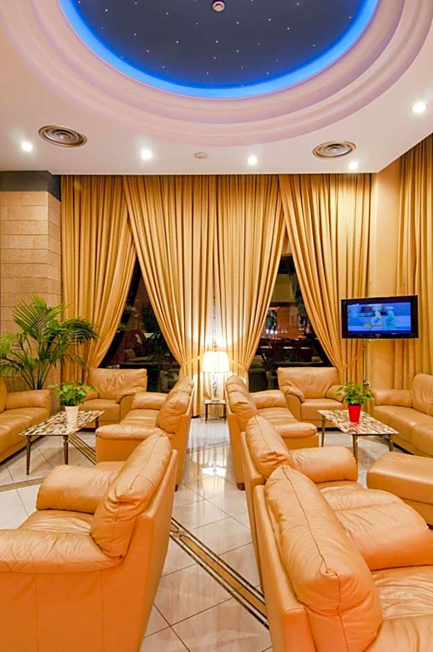 Alexandra Hotel&Apartments