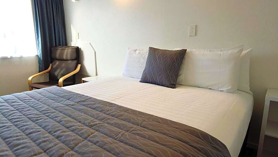 554 Moana Court Motel