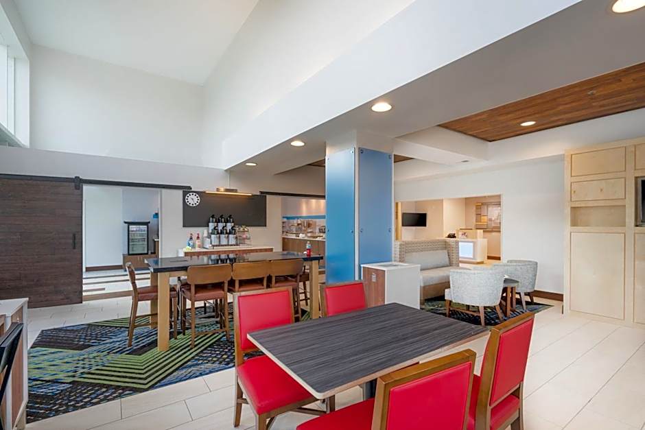 Holiday Inn Express Hotel & Suites Frankfort By IHG