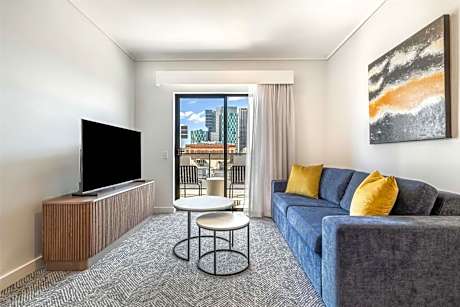 Two Bedroom Deluxe Apartment - Weekly Housekeeping