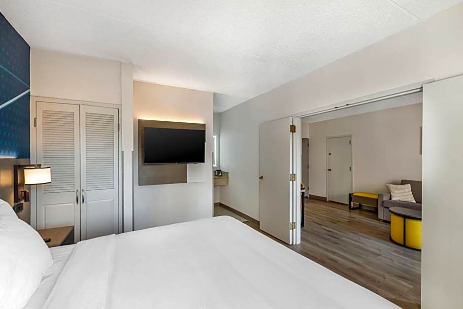 Comfort Inn & Suites Arlington Heights - Buffalo Grove