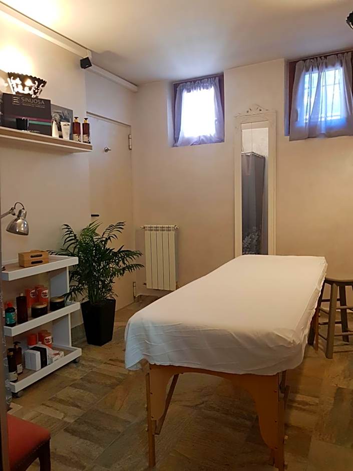 Aurelia Garden Gold B&B