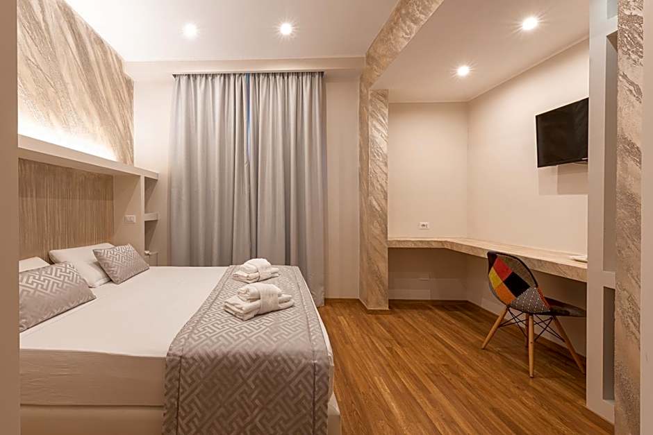 Top Floor Colosseo Guesthouse