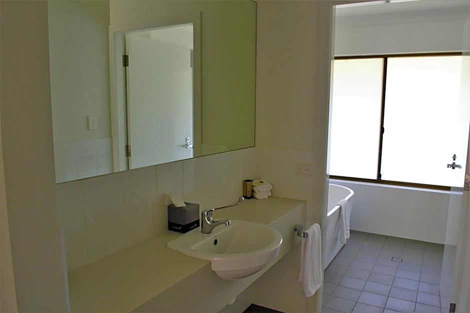 Woolshed Hill Estate