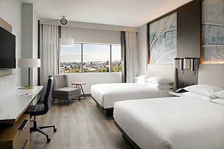 Guest room, 2 Queen, City view, High floor