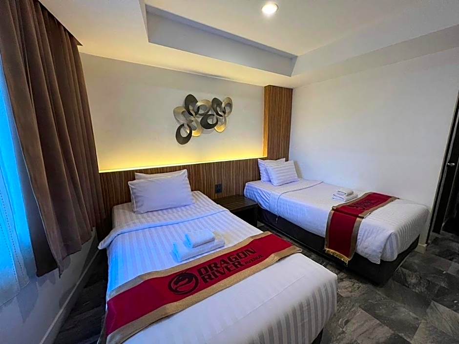 Dragon River Avenue Hotel