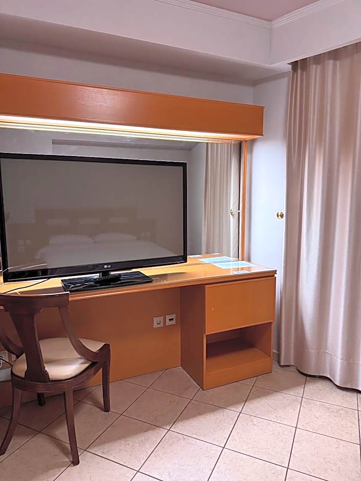 Elena Hotel