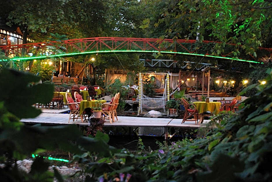 Arikanda River Garden Hotel